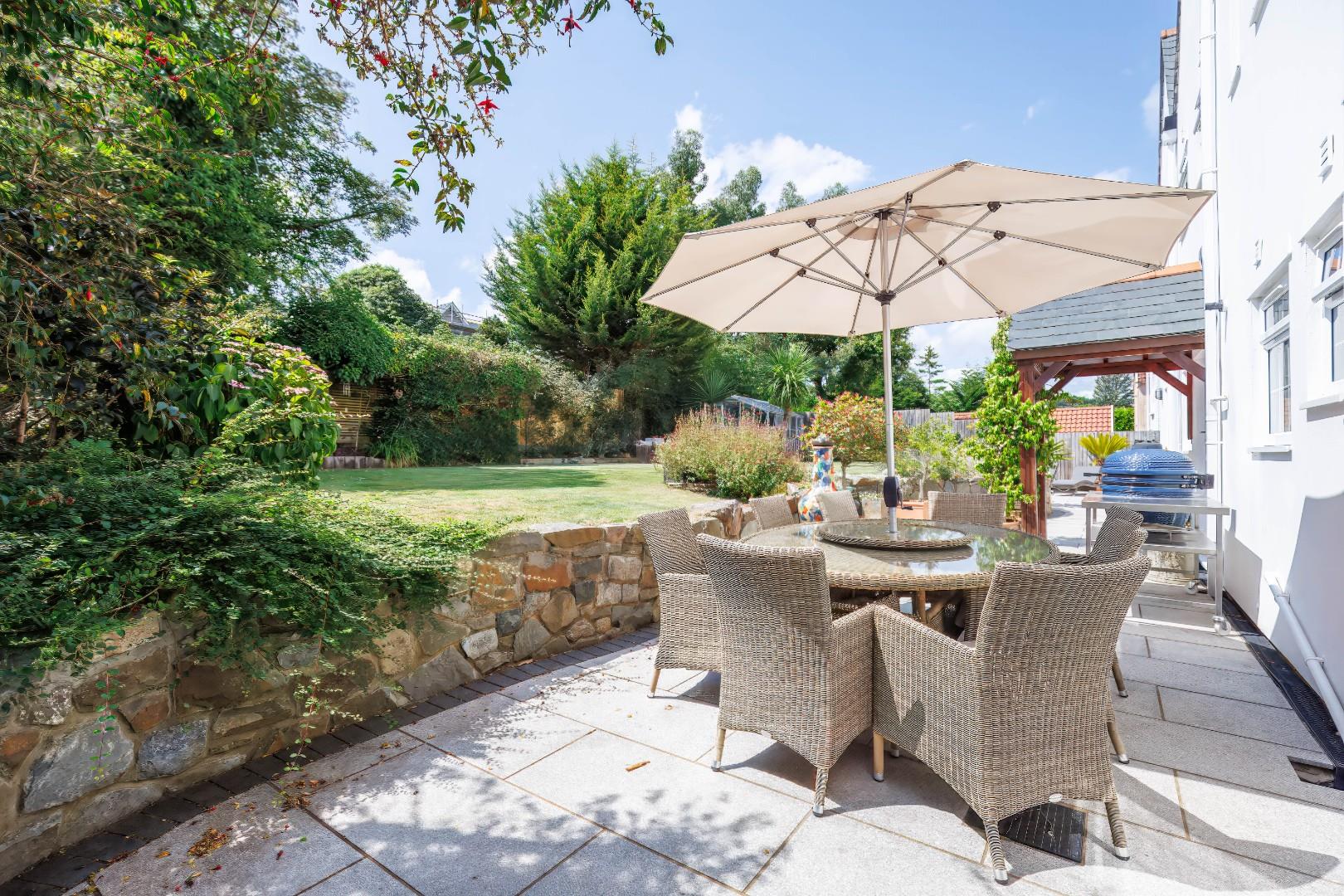 Greystones, 45 Highwalls Avenue, Dinas Powys, CF64 4AQ